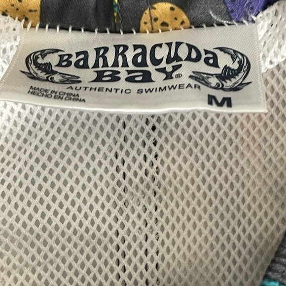 N.W.T.  Barracuda Bay. sz med mens board shorts  Surboard print - Picture 10 of 11